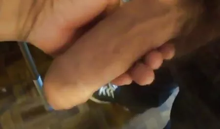 Zalagaonica XXX film porno arab gratis - fejst kubanske piliće Estefania dobiva pokvaren televizor, gubi razum