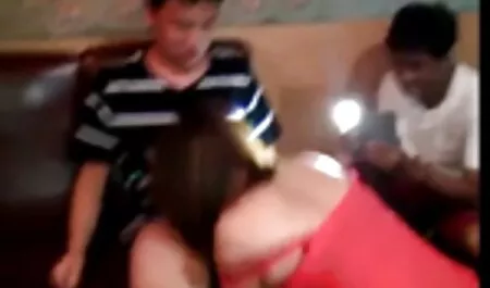 Lezbijke sestrinstva jedu djevojku za dostavu isi fute cumnata in timp ce doarme pice