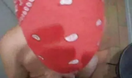 Plavuša filme prno gratis se zabavlja s muškim porno zvijezdom