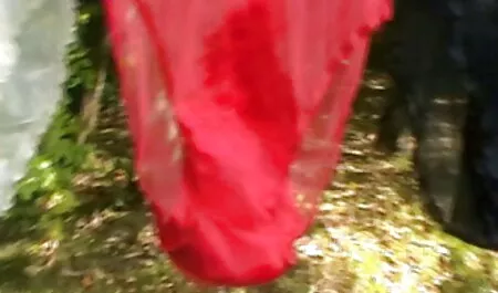 Prsata filme pornoit ljepotica skida se na javnoj sceni