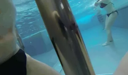 Glavni trener filmepornocubrunete plivanja