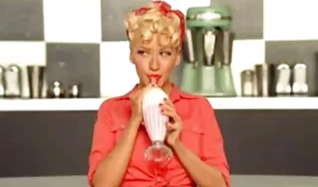 Beverly Lynn i Monique Roditelj - Tanya X film sexi adulti