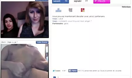 Tinejdžerka je videoporno film i sama uhvatila jebene pokemon crtane filmove