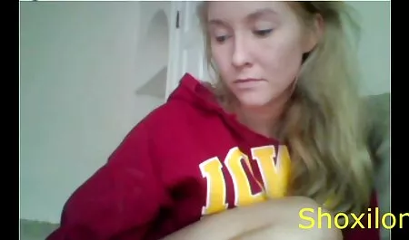 Ogroman filmexxx mama si fiu cumshot isporučen na crni stomak