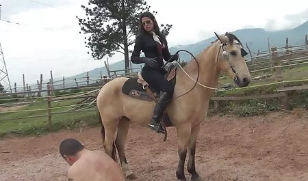 - Perverzni tip uživa gledati kako porno cu chinezoaice gratis se Kent ne jebe