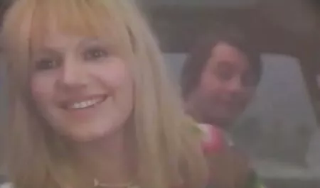 Mladi Allen videopornofilm Benz analni i sperma u ustima