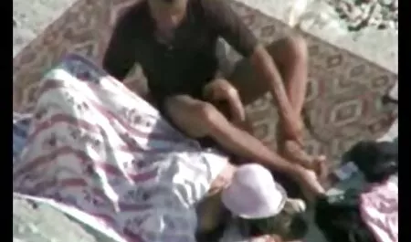 Slatka 18-godišnjakinja dobiva lice od stranca filme porno pentru telefonul mobil