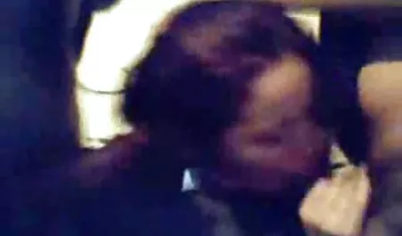 Crvenokosa Mila voli veliki femei care se masturba kurac