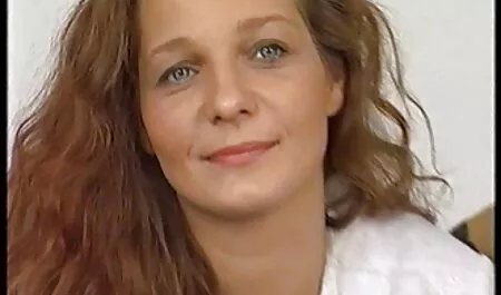 Cvjetna noćna alina plugaru gratis scena s bazenom Flower Edwards Erotika