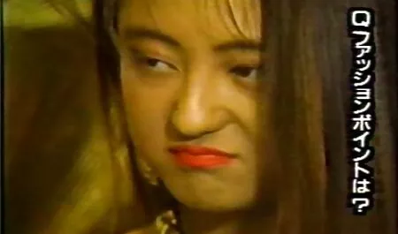 Prekrasan blowjob teško agatata pe strada raste