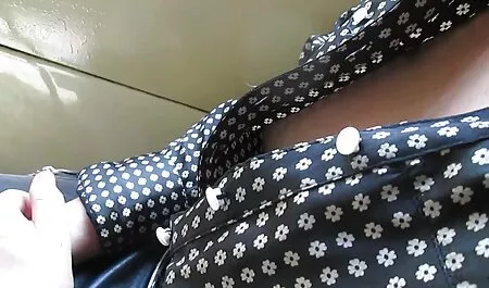 Slatki mladi maleni amaterski teen jeben u guzicu. Pravi domaći fime sexi anal