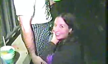 Yumi vrišti s futai filmat ascuns pijetalom u vagini