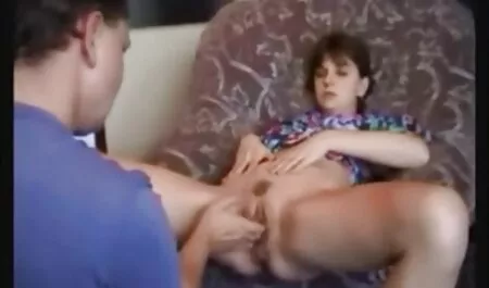 Koža - Nosite Sarah dobiva plijen natopljen velikim crnim strandsex film penisom