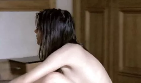 Prekrasna milf filme lorno gratis Richelle Ryan štrca tijekom Passion Plough