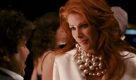 Megan Rain je filme porno cu bunaciuni in colanti jebala njezinu očuhu