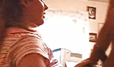 Vruća Ria Rodriguez pruža strancu intenzivno pušenje filme cu femei desbracate